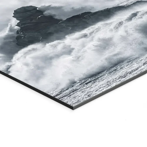 Rocher englouti par vague immense sur la Côte Sauvage du Morbihan en tempête