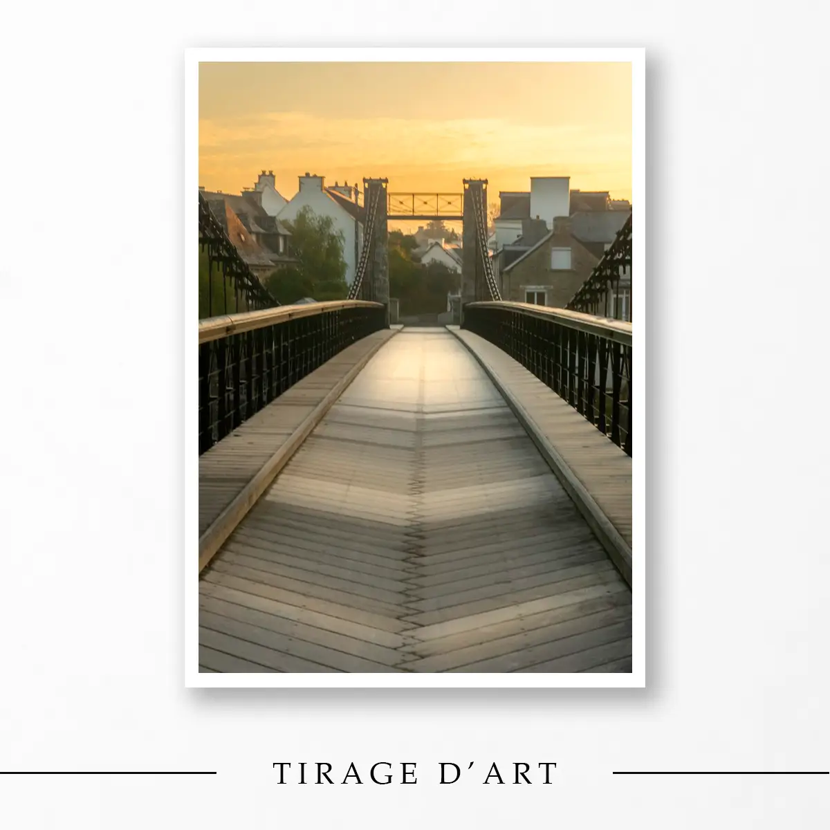 Œuvre photographique du pont suspendu du Bono au lever du soleil, édition limitée pour décoration d'intérieur, Morbihan